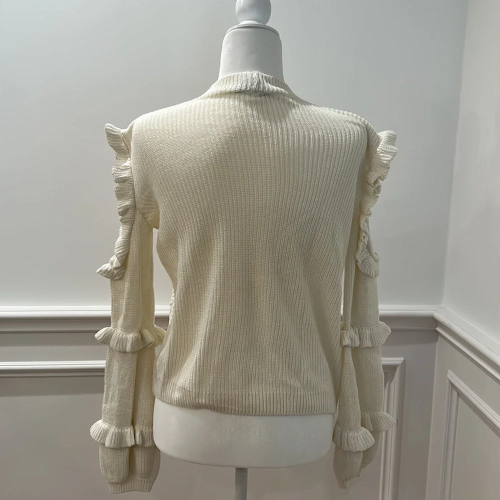 Cream Express sweater size small‎